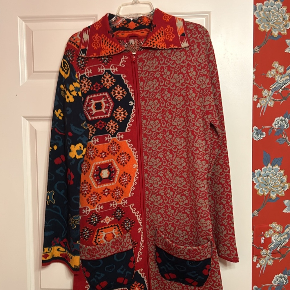 Beautiful Paparazzi long sleeve wool jacket/coat!  Rarely worn, vivid colors. L
